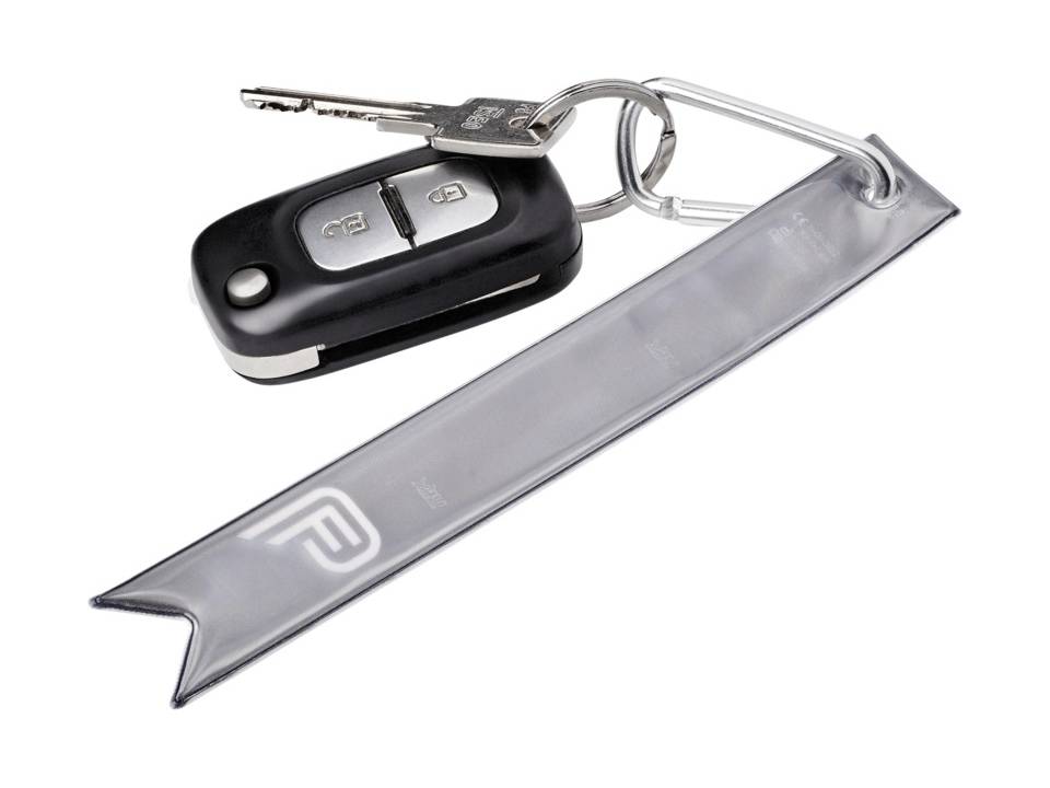 Reflective hanger with carabiner 3