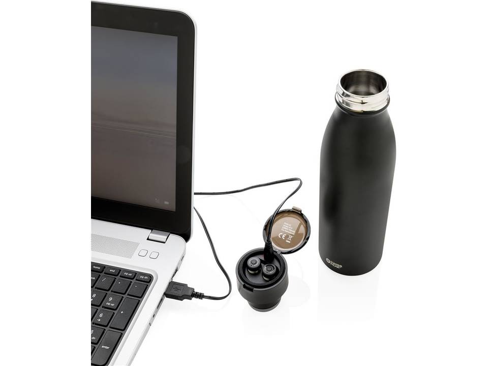 Swiss Peak vacuum bottle with mini true wireless earbuds 10