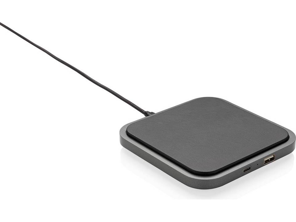 Swiss Peak Luxury 5W wireless charger 1