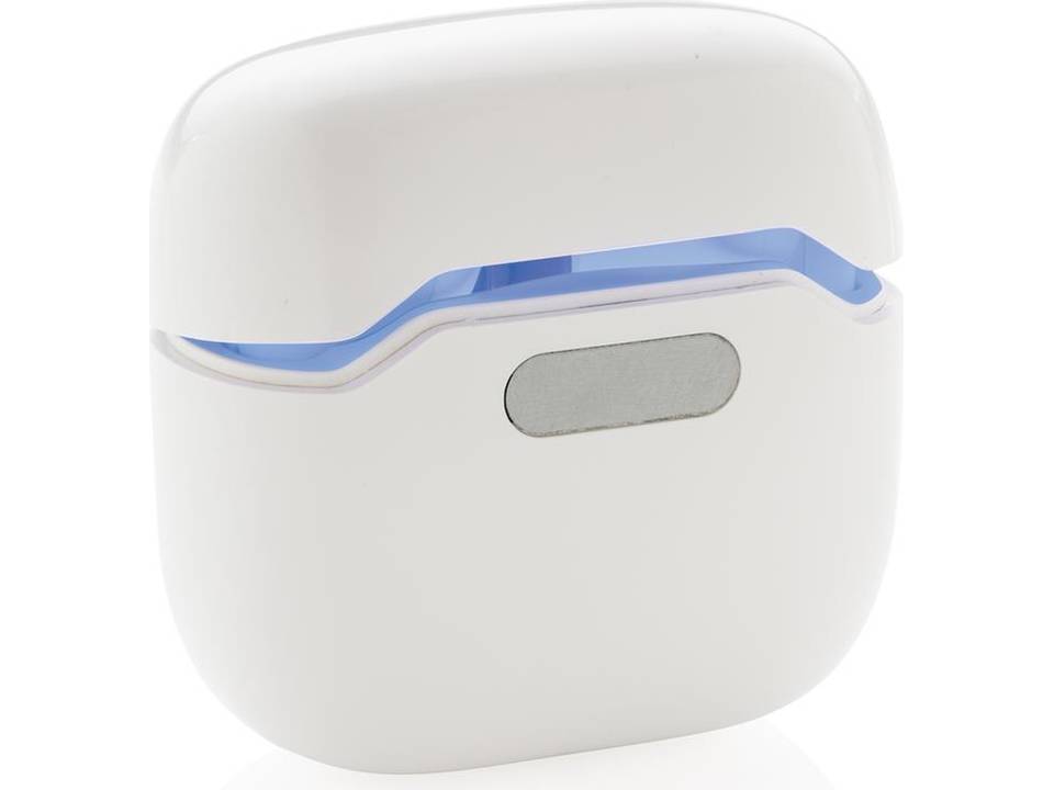TWS earbuds in UV-C sterilising charging case 3