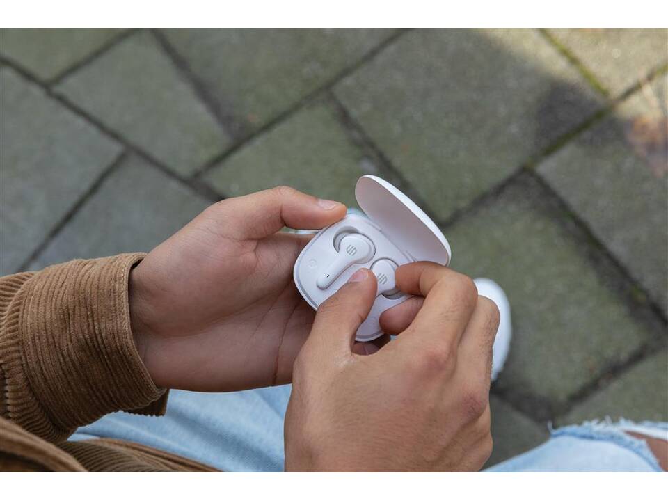 Urban Vitamin Byron ENC earbuds 54