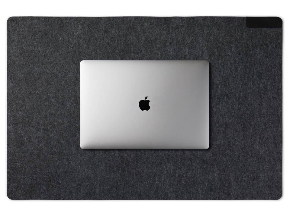 VINGA Albon GRS recycled felt desk pad 1