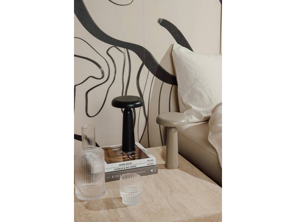 VINGA Avery RCS table lamp 18