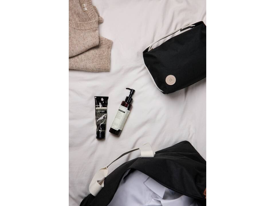 VINGA Sortino RCS toiletry bag 8