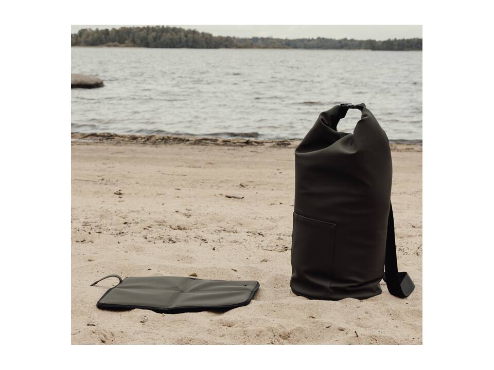 VINGA Baltimore RCS Roll-top cooler bag 14