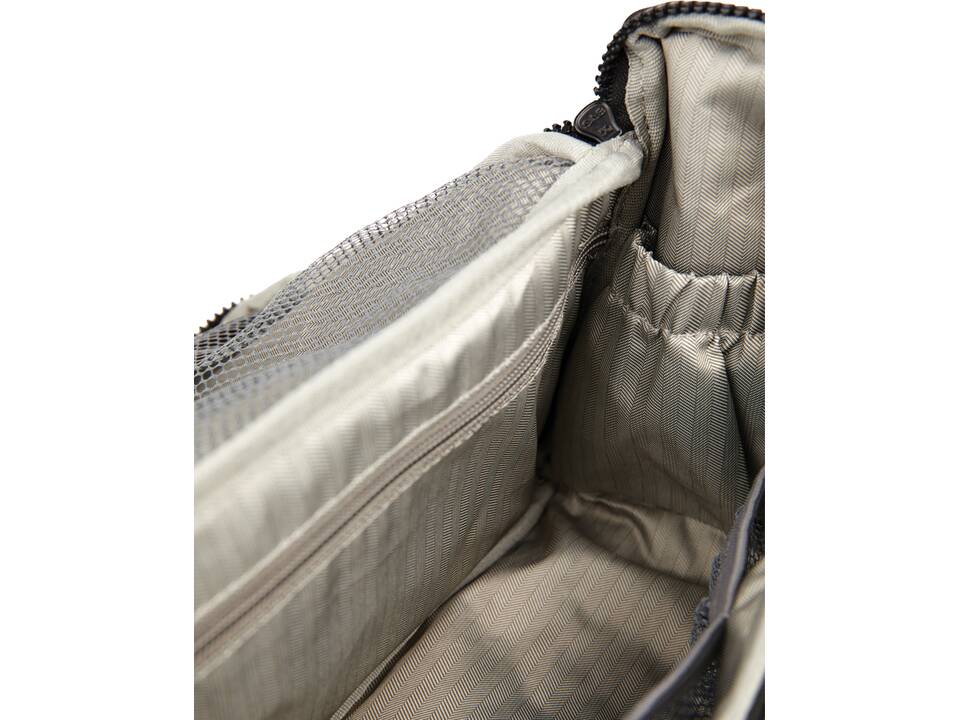 VINGA Baltimore travel toiletry bag 6