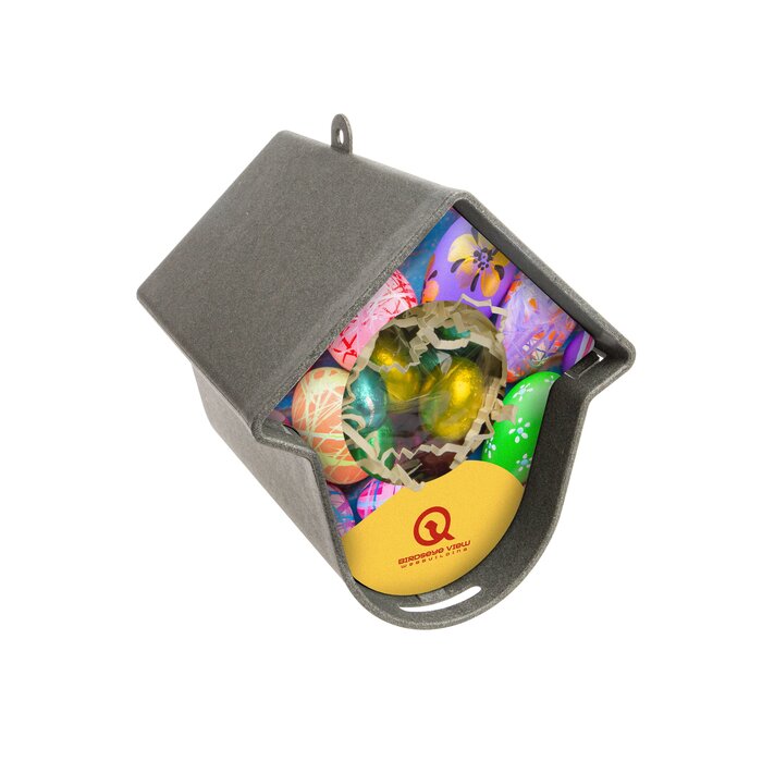 Gerecycled Paashuisje gevuld met Paaseitjes