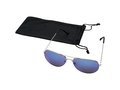 Aviator sunglasses with coloured mirrored lenses