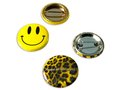 Metal buttons