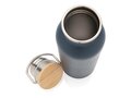 Modern stainless steel bottle with bamboo lid 3
