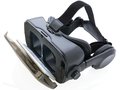 VR glasses with integrated headphone