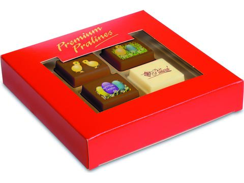 Box with 4 easter eggs 