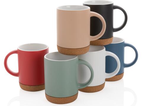 Ceramic mug with cork base