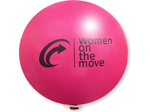 women on the move magenta