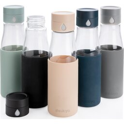 Ukiyo glazen hydratatie-trackingfles met sleeve - assortiment