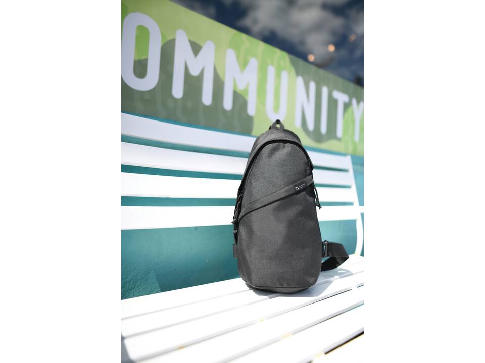 Sac bandoulière en rPET AWARE™ Renew 8