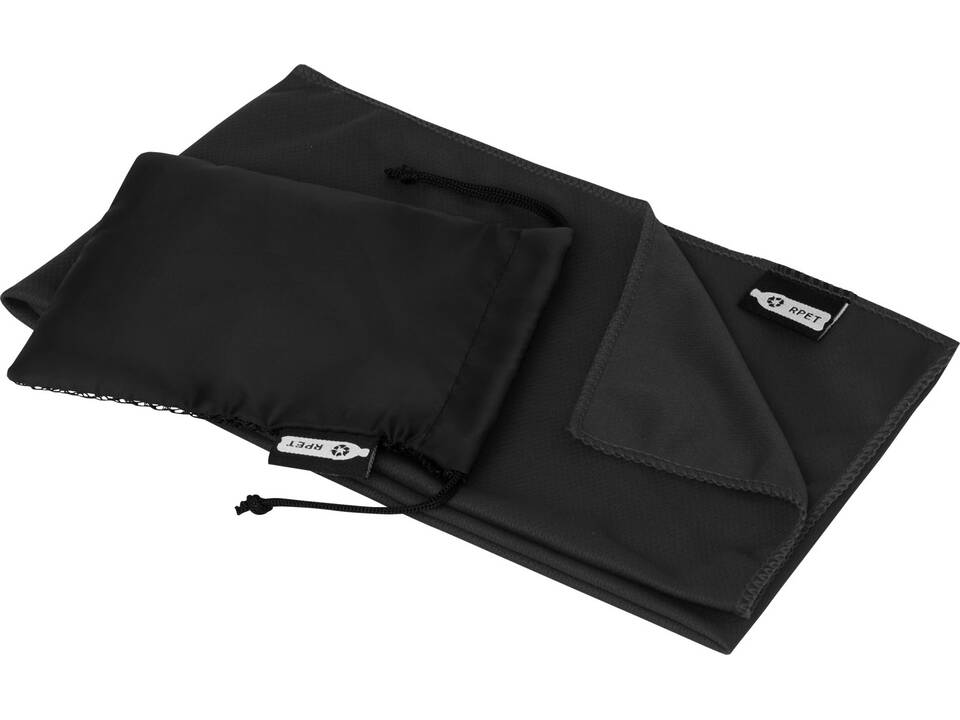 Serviette de sport rafraîchissante en PET recycl Raquel avec pochette 17