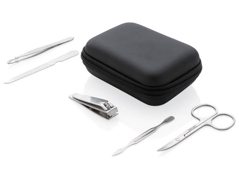 Set manucure 5pcs dans une pochette 1