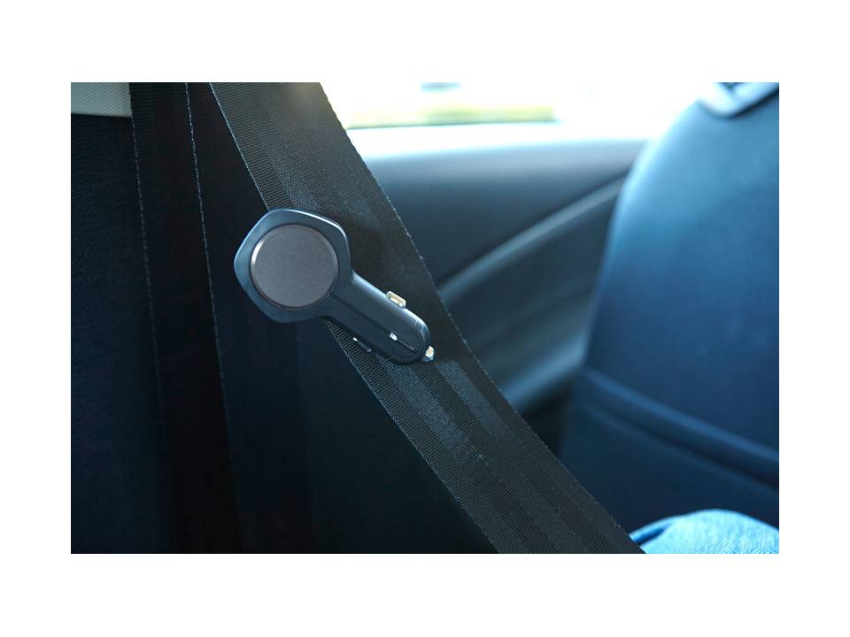 Prise allume-cigare avec double sortie USB 5