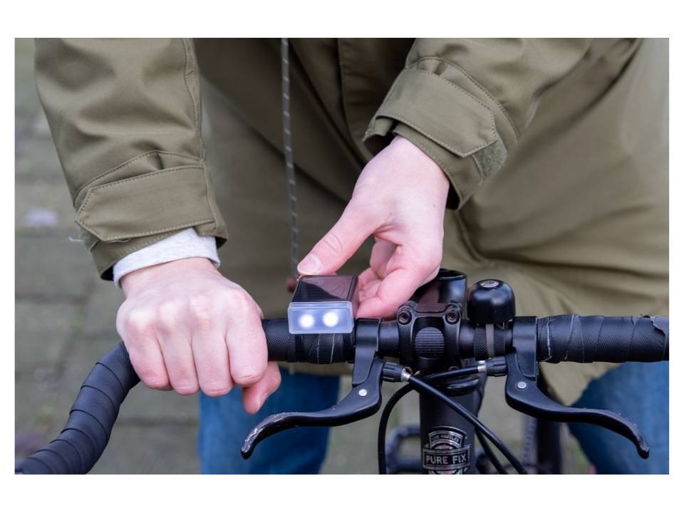 Lampe de vélo solaire 9