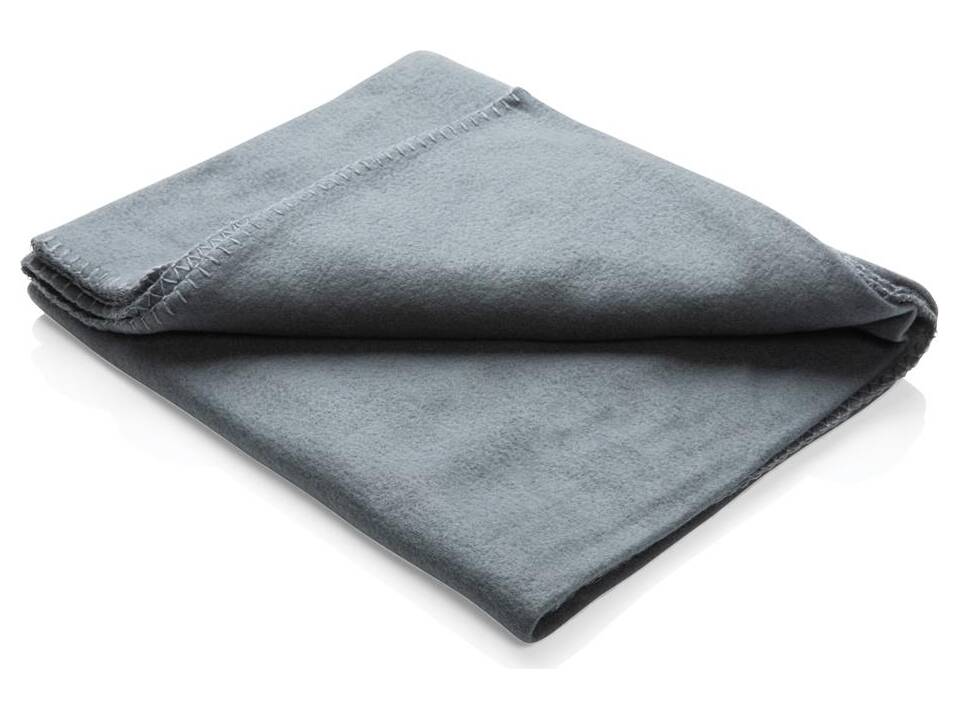 Couverture polaire dans une pochette 7