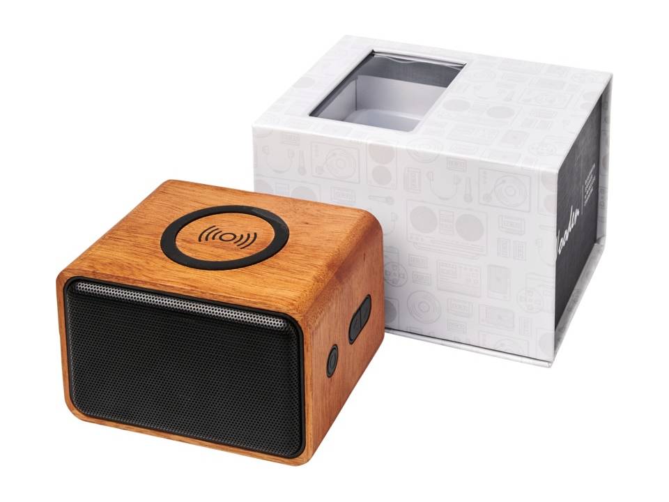 Houten speaker met draadloos oplaadstation
