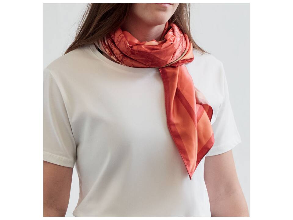 Châle en satin de polyester recyclé 7