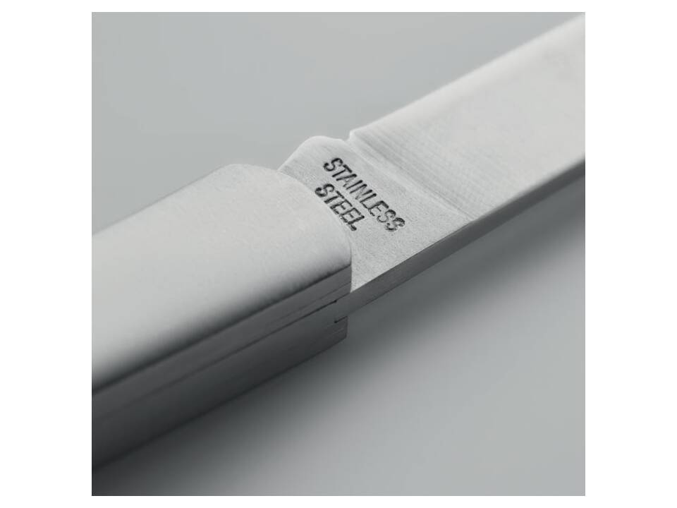 Couteau pliable en acacia 9