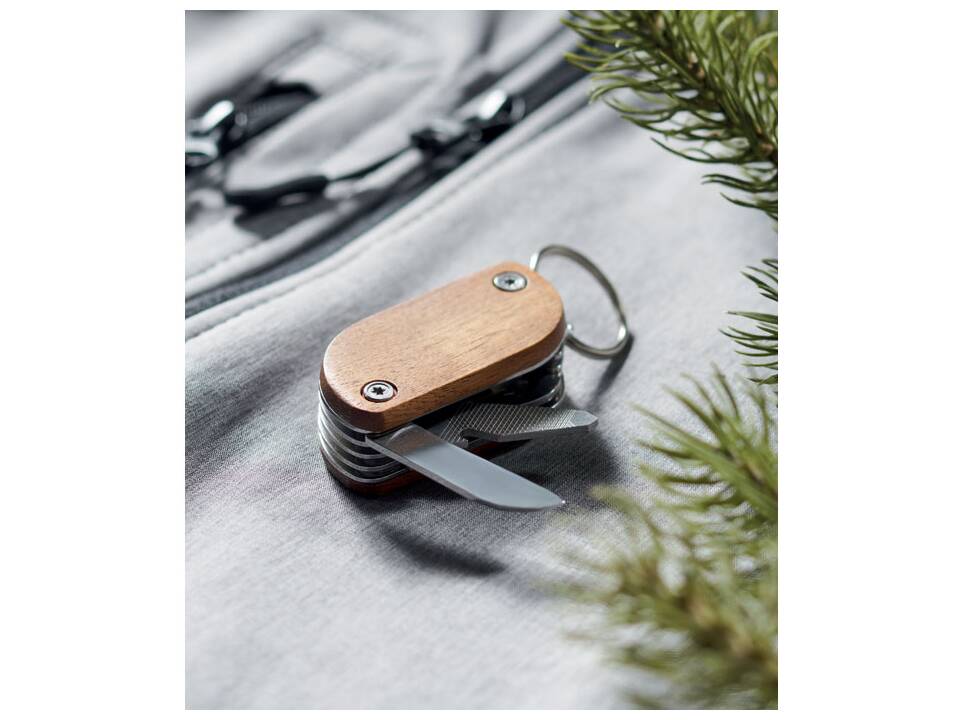 Couteau de poche multi-outils 8