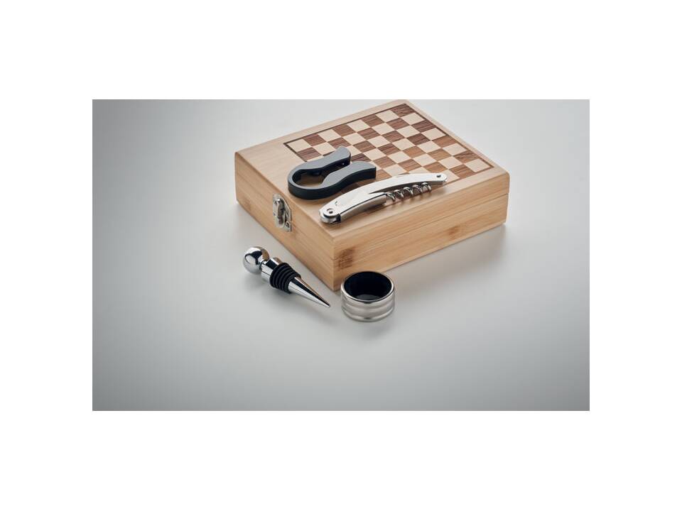 Set à vin et jeu d'échecs 5