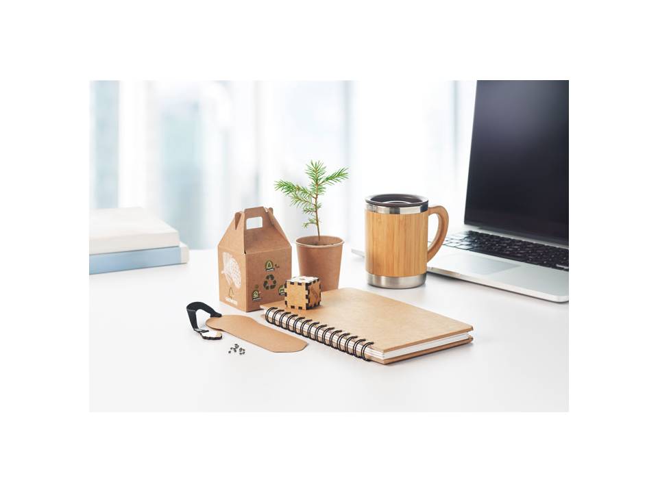 Un carnet - un Pin 4