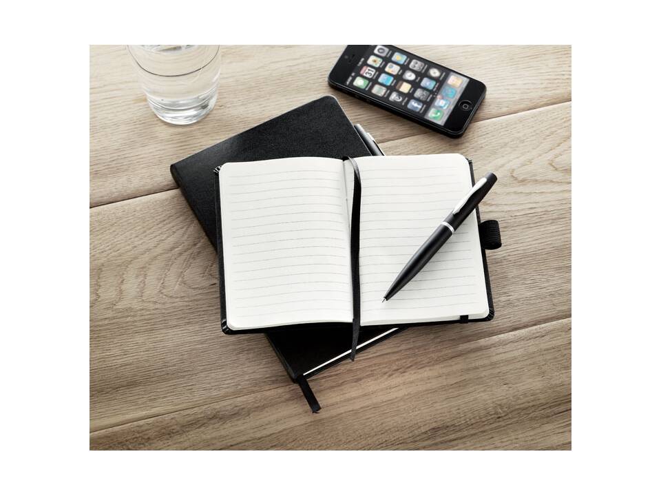 Carnet A5 et stylo 7