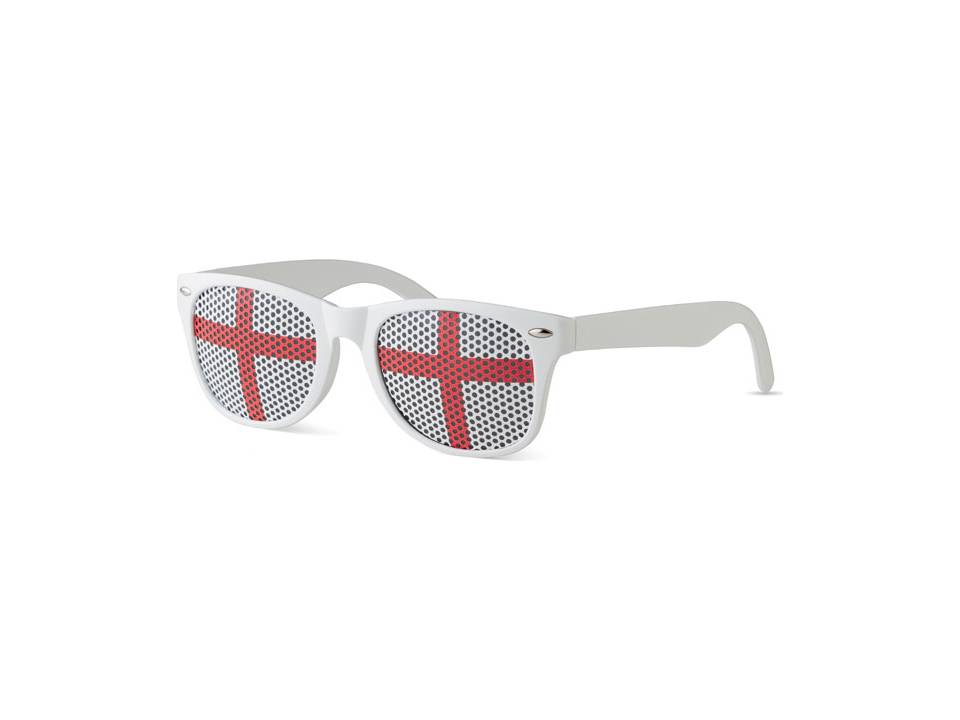 Lunettes avec des verres au couleurs des pays 10