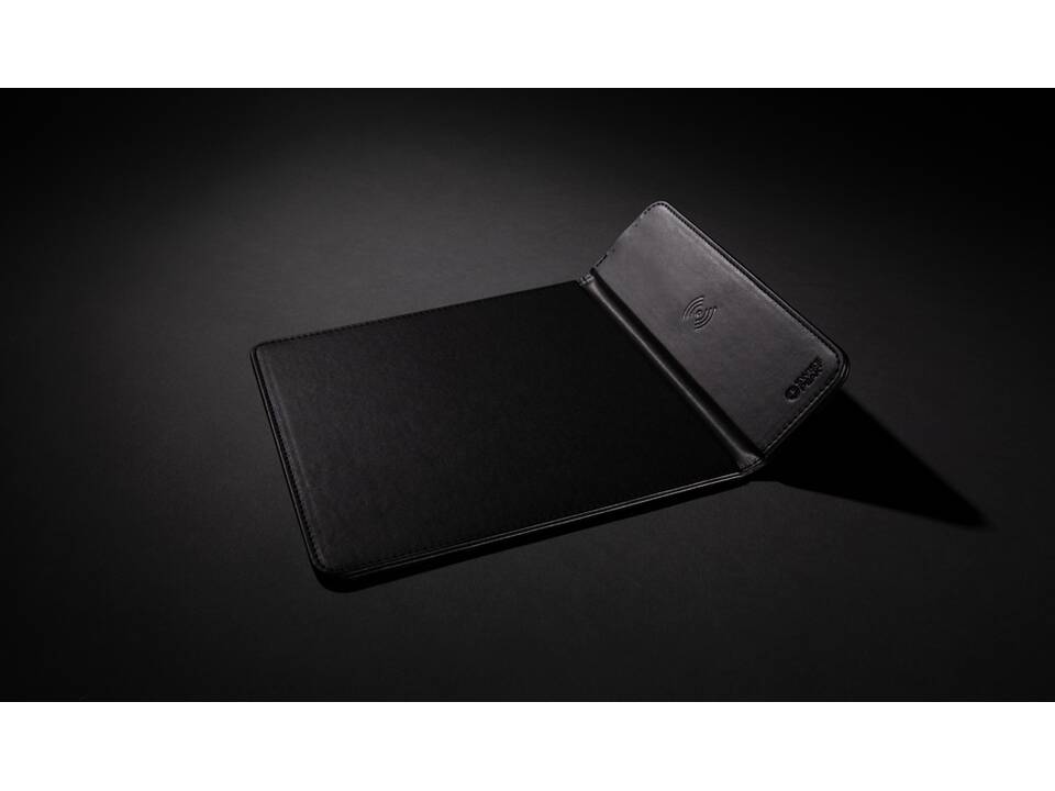 Tapis de souris en PU RCS avec chargeur 10W Swiss Peak 8