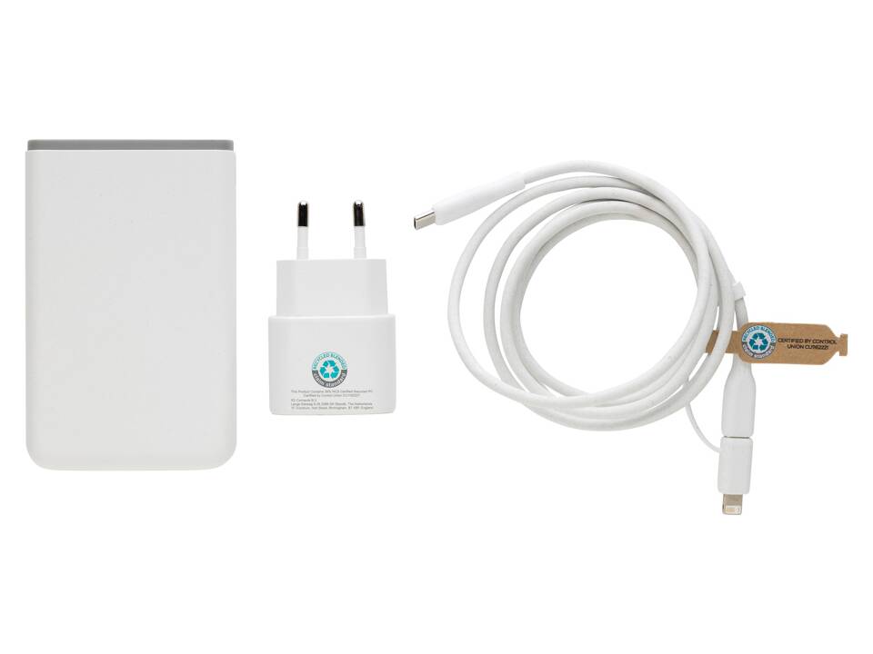 Set de 3 chargeurs 20W et type C en PET recyclé RCS Surge 5