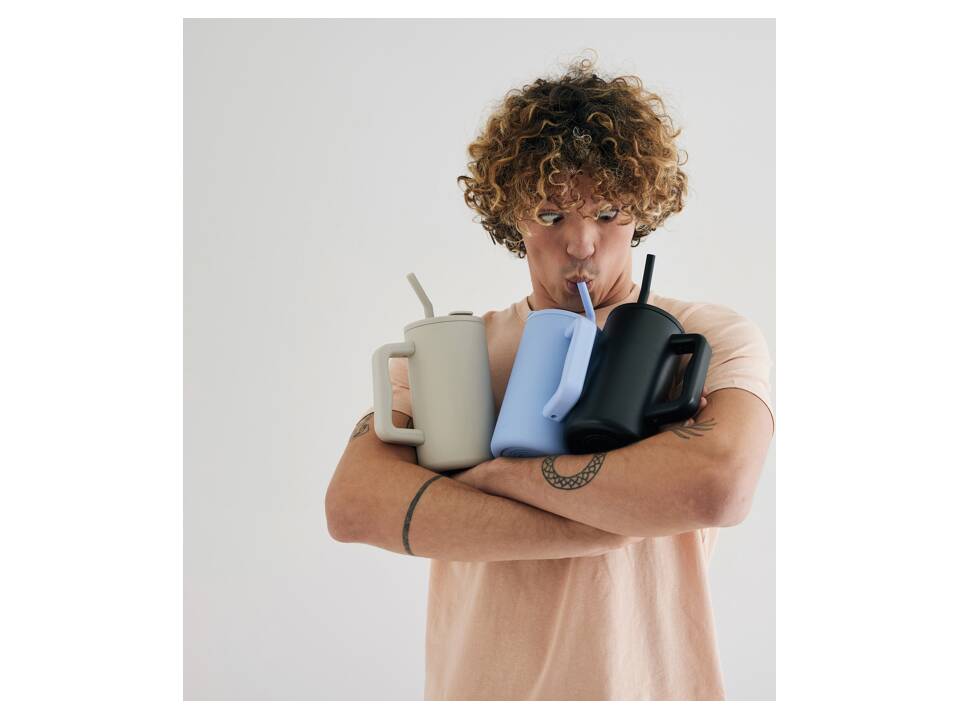 Mug Cube 800ml en acier recyclé certifiée RCS 16