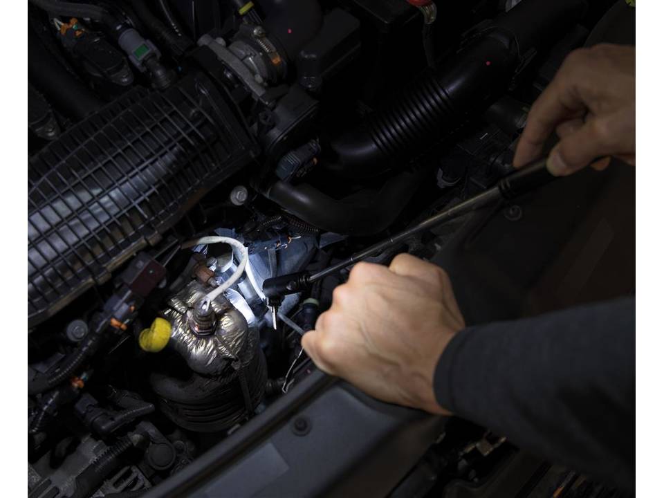 Lampe télescopique avec aimant 9