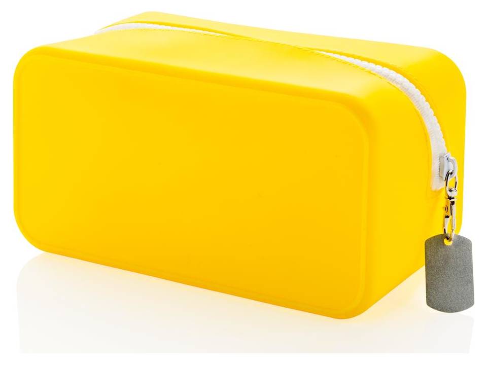 Trousse de toilette 11