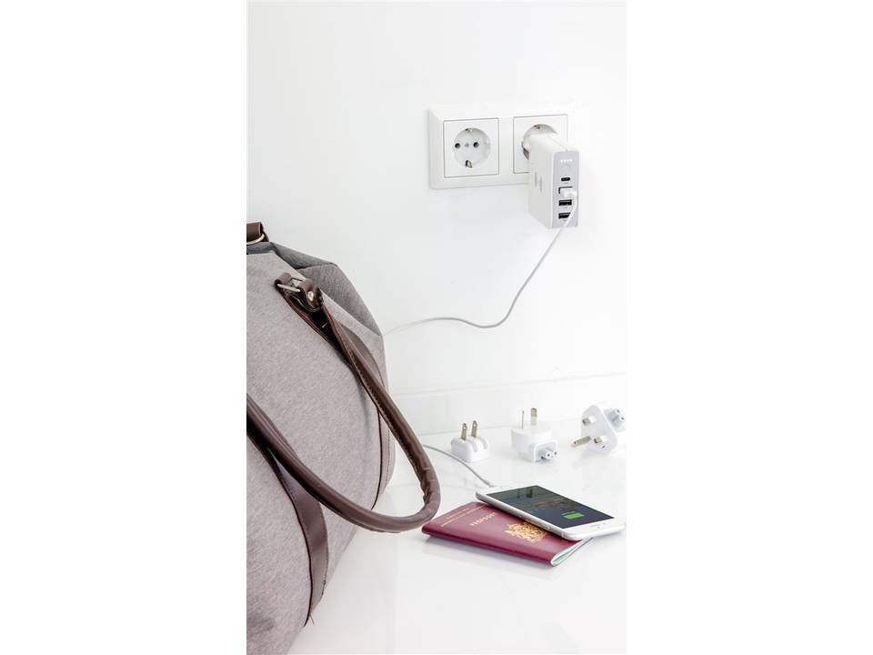 Batterie de secours avec adaptateur de voyage 8