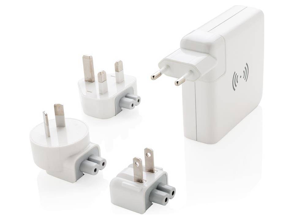 Reisadapter met draadloze powerbank -  6700 mAh