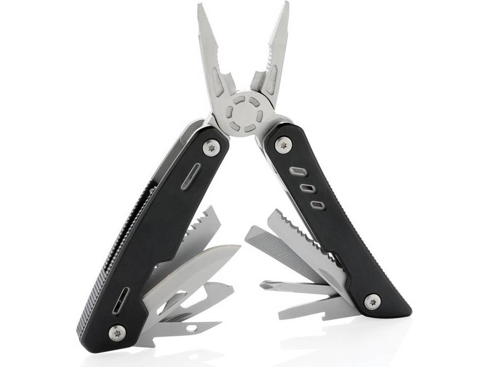 Solid multitool