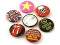 Badges disponibles 25 mm.