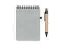 Cahier recyclé et stylo à bille 9