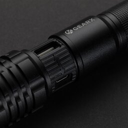 Gear X USB re-chargeable torch-detail dichter