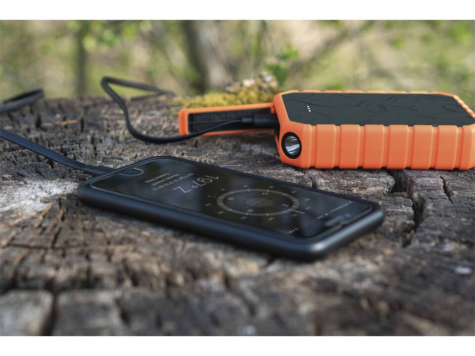 Xtorm XR201 Xtreme waterdichte robuuste powerbank met zaklamp 10.000 mAh 20 W QC3.0 11