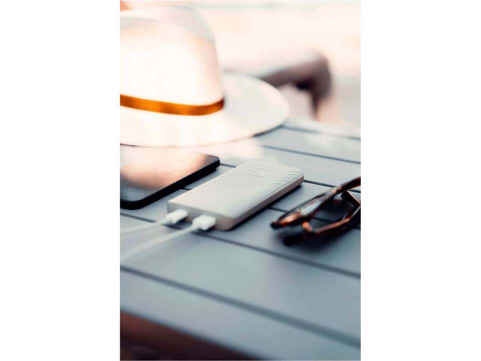 Xtorm XG210 Go2 snellaadbare powerbank van 15 W 10.000 mAh 27