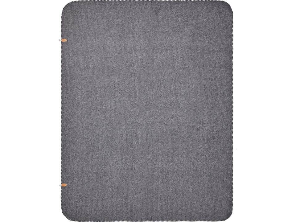 VINGA Bilton gerecyclede deken poncho 3