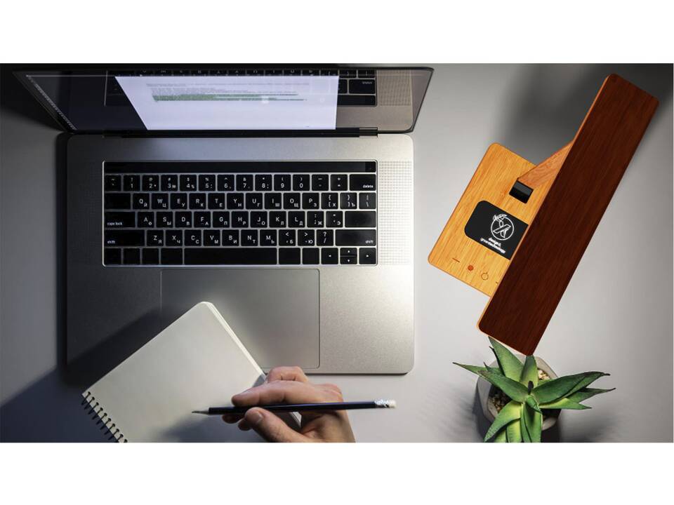 SCX.design O31 houten bureaulamp van 10 W 5