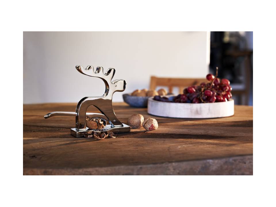 Notenkraker in vorm van rendier 3