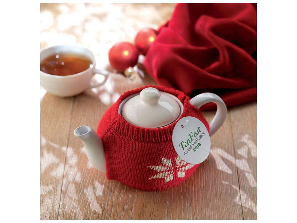 Theepot met trui 3